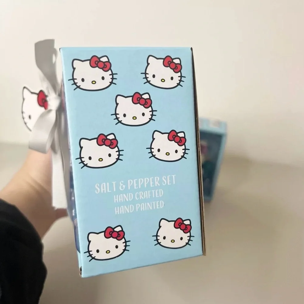 Hello Kitty Blue Sky Unicorn Salt & Pepper Shakers - Picture 6 of 7
